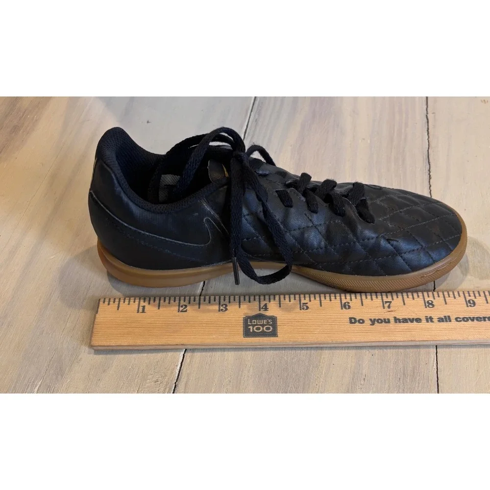 Nike Tiempo Legend 7 Academy IC Ronaldinho 10R Black Gum AQ3824-007 Kids 3.5Y